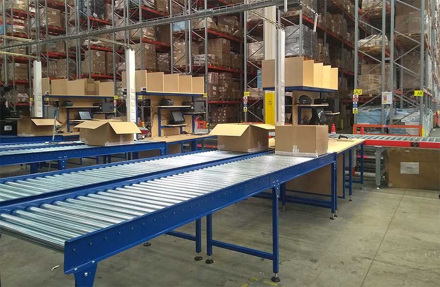 packing line workbench and conveyors