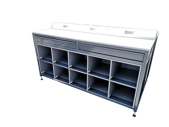 565 Job storage area workbench with storage
